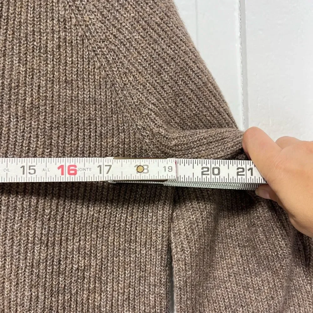 NWT Old Navy Vneck mocha taffy brown machine washable soft sweater size XS